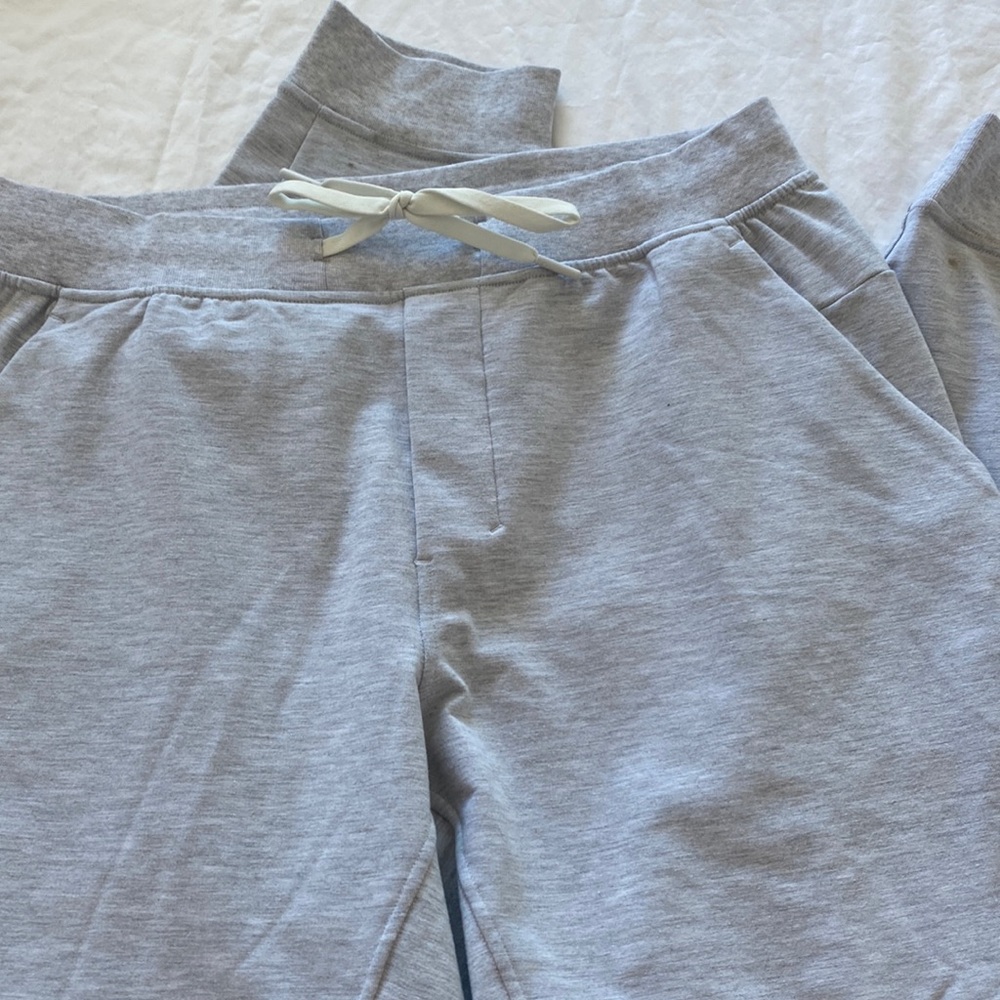 lululemon joggers